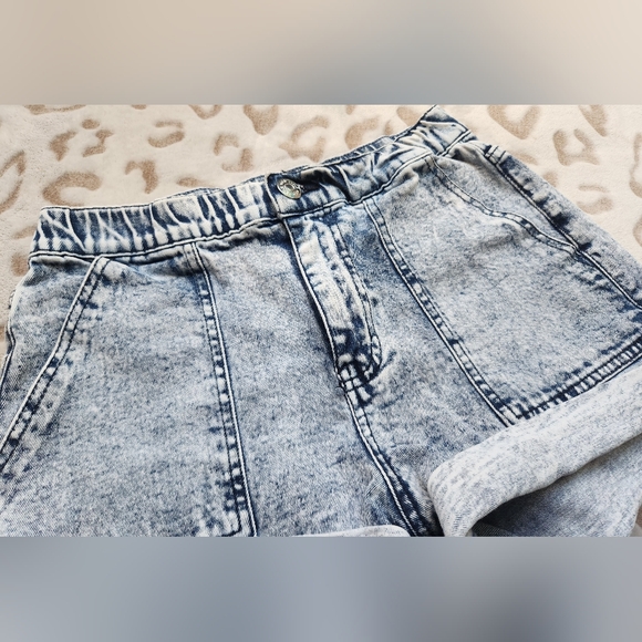 Wild Fable High Waisted Acid Wash Shorts Size XS - Picture 2 of 5